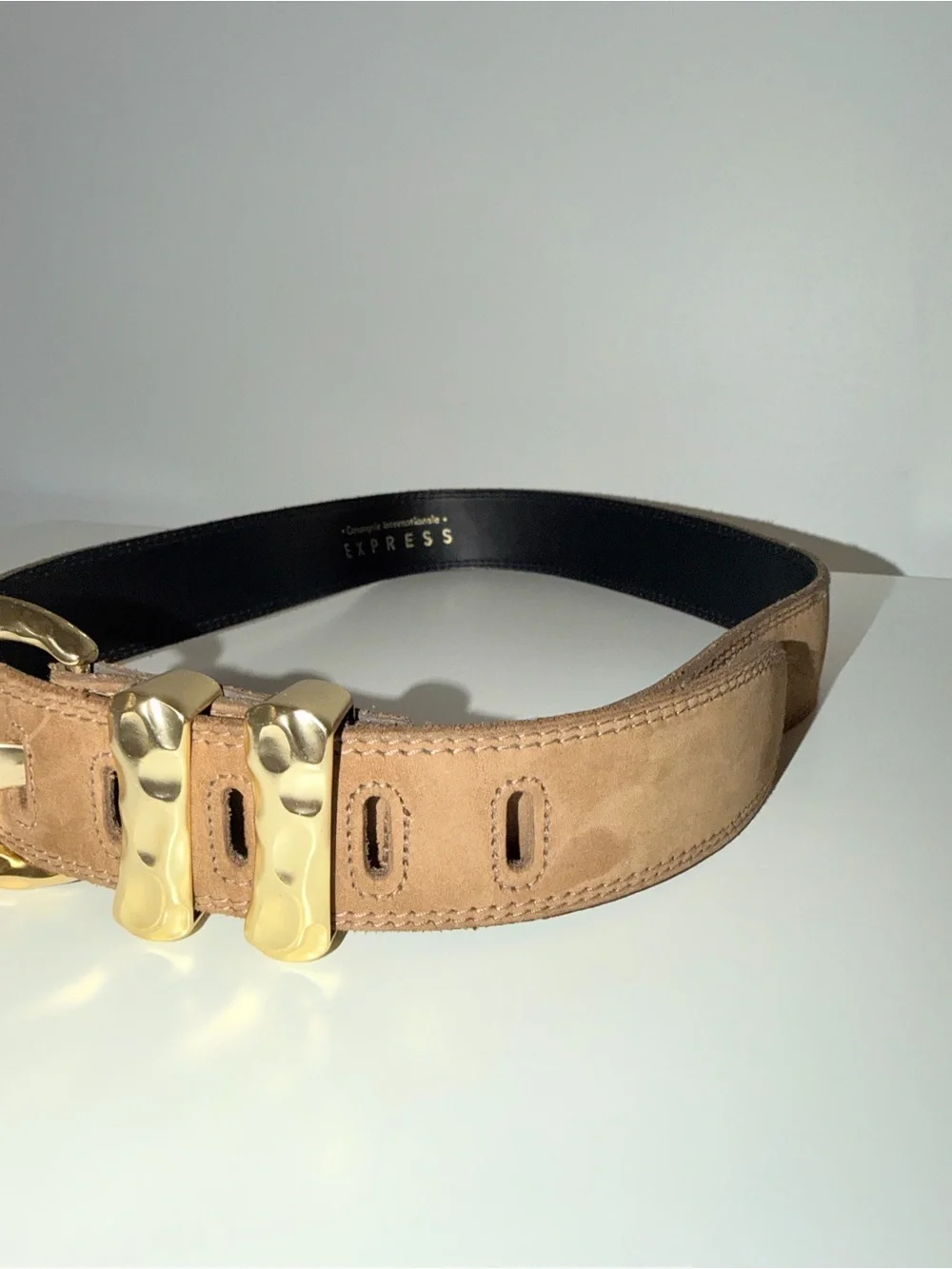 Vtg Express Tan Genuine Leather Suede Waist Belt With Hammered Gold Buckle, Sz L